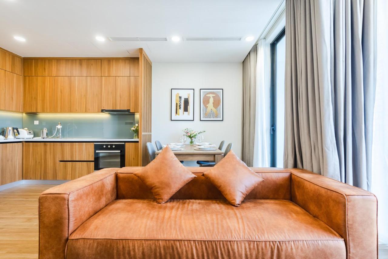 Five Star Westlake 1St-4Th Floors Hotel & Serviced Apartment Ханой Екстер'єр фото A living room with a sofa